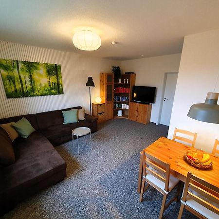 Radfreundliches Wohlfuehl-Apartment Mit Terrasse Und Parkplatz - Fewo Woody 什未林 外观 照片